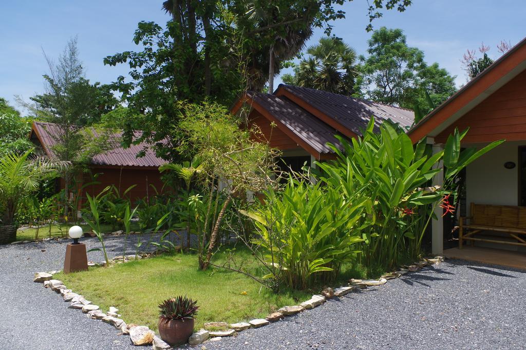 Thai House Beach Resort Koh Lanta Exterior photo