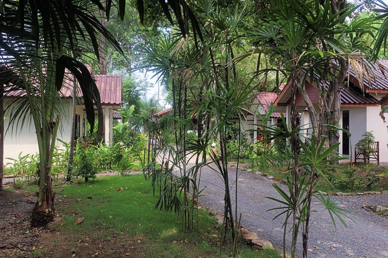 Thai House Beach Resort Koh Lanta Exterior photo