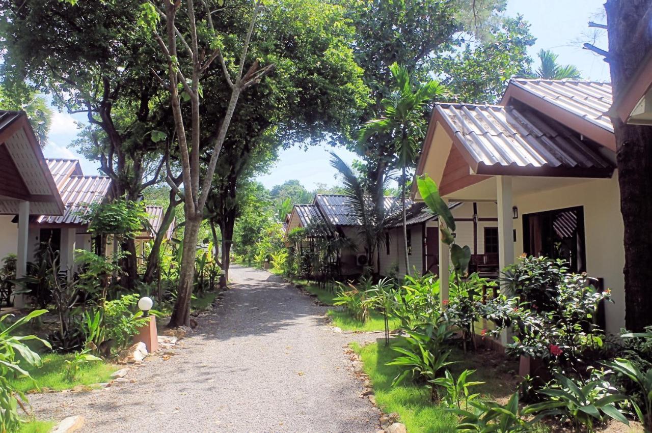 Thai House Beach Resort Koh Lanta Exterior photo