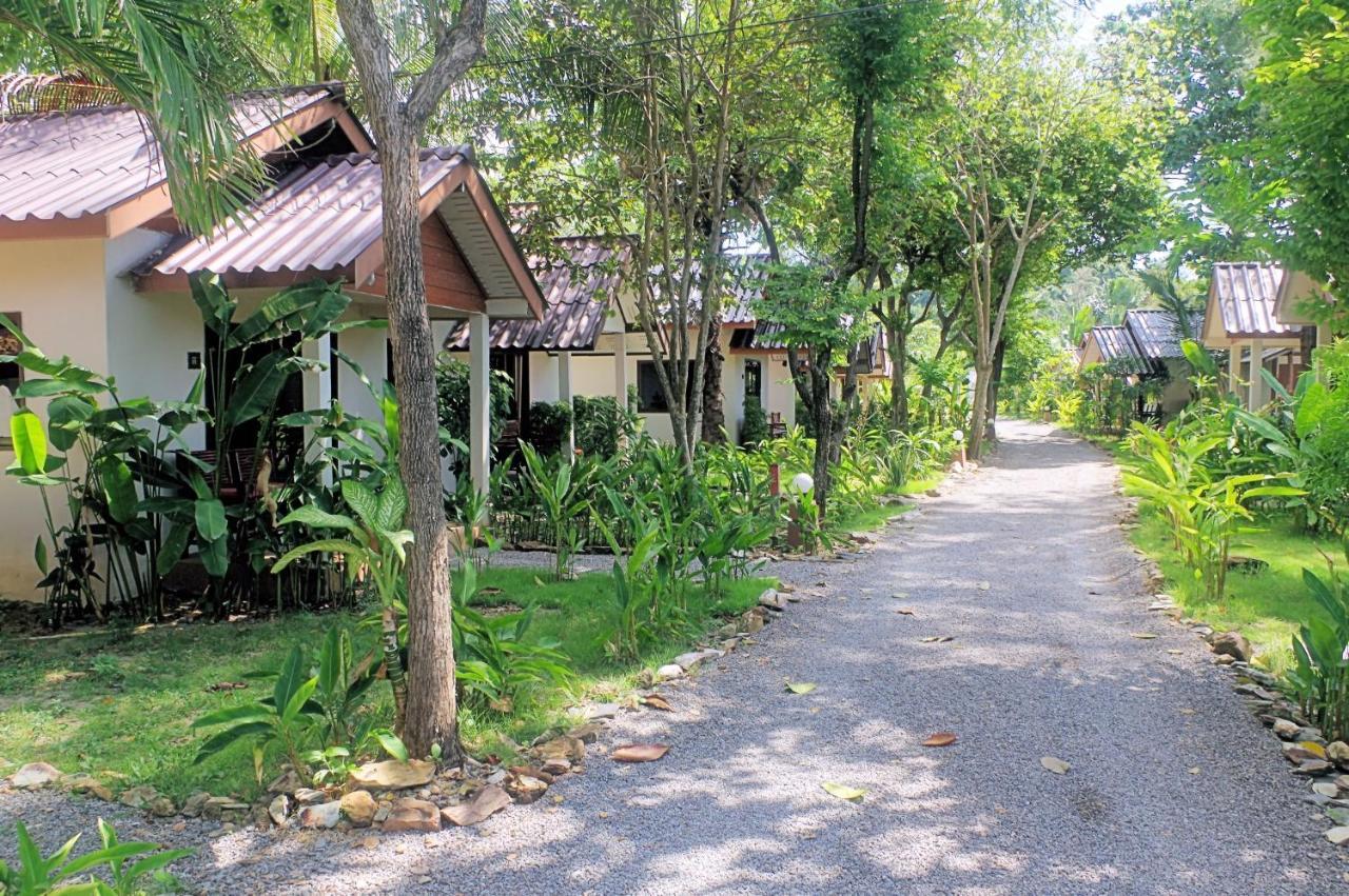 Thai House Beach Resort Koh Lanta Exterior photo