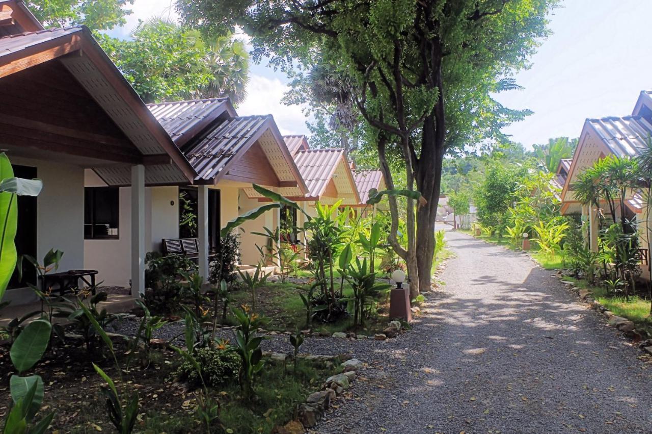 Thai House Beach Resort Koh Lanta Exterior photo
